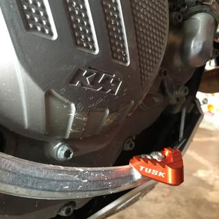 thumbnail image 2 of Tusk Aluminum Rear Brake Pedal With Orange Tip For KTM 250-300 XC/SX/XC-W (2017-2022) – Foldable Anodized Performance Part 2 of 5