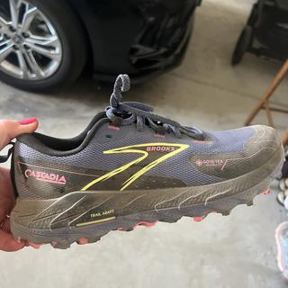 Cascadia 18 GTX Womens Waterproof Trail Running Shoes | Brooks Running