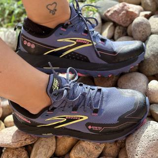Cascadia 18 GTX Womens Waterproof Trail Running Shoes | Brooks Running