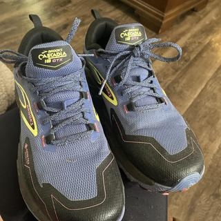 Cascadia 18 GTX Womens Waterproof Trail Running Shoes | Brooks Running