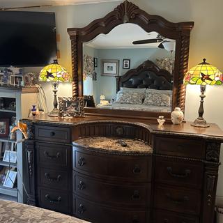 Chesapeake 4-pc. Queen Bedroom Set | Raymour & Flanigan
