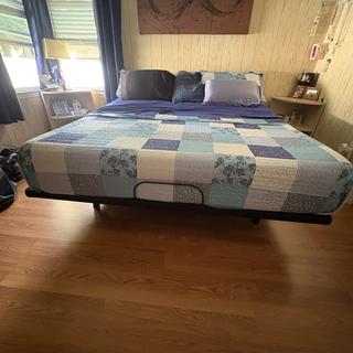 Reverie 3EM Adjustable Base | Raymour & Flanigan