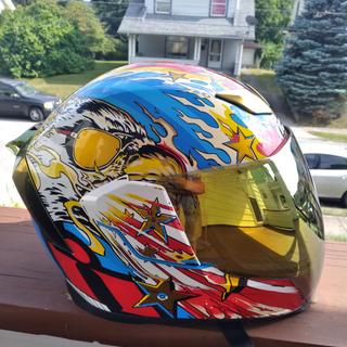 icon airflite freedom spitter helmet white facemask Motorcycle - Gloss / 59-60cm roll and internal speaker pockets and you get the ultimate street ICON Airflite Freedom Spitter Helmet