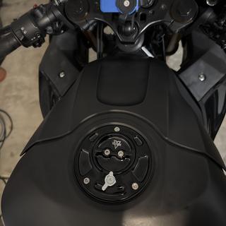 Yamaha R1 Gas Cap Vortex Racing V3 Keyless Fuel Cap For Kawasaki
