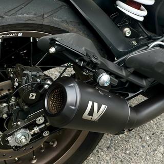 LeoVince LV-10カーボンレーシングスリップオン Svartpilen