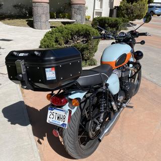Givi SR6410 Top Case Rack Kit Triumph Bonneville T100 / T120