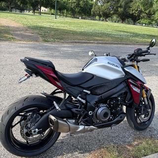 LeoVince LV-10 Slip-On Exhaust Suzuki GSX-S1000 / GT / GT