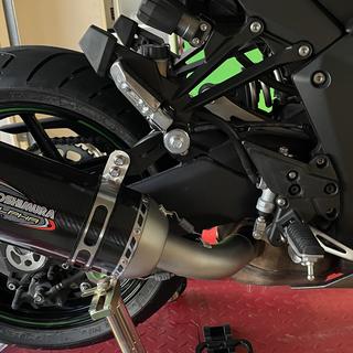 Yoshimura Alpha Street Slip-On Exhaust Kawasaki Ninja 1000SX