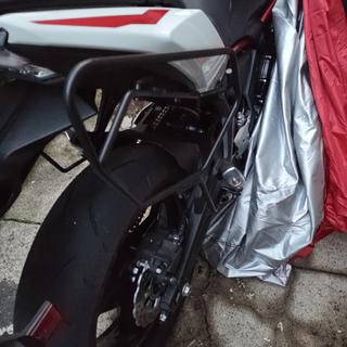 Givi TE4117 Easylock Saddlebag Supports Kawasaki Z650 2017-2025