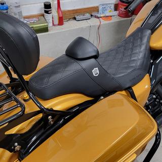Saddlemen Pro Series SDC Performance Gripper Seat For Harley Saddlemen Pro Series SDC Performance Gripper Seat For Harley