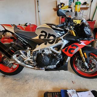 Akrapovic Slip-On Exhaust Aprilia RSV4 RR / RF / Tuono V4