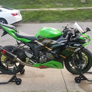 Akrapovic Slip-On Exhaust Kawasaki ZX6R / ZX636 2009-2025 Akrapovic Slip-On Exhaust Kawasaki ZX6R / ZX636 2009-2025