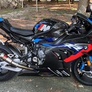 Akrapovic GP Slip-On Exhaust BMW S1000R / S1000RR / M1000R Akrapovic GP Slip-On Exhaust BMW S1000R / S1000RR / M1000R