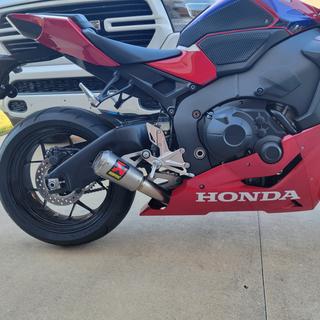 Akrapovic GP Slip-On Exhaust Honda CBR1000RR / SP / SP2 2017 Akrapovic GP Slip-On Exhaust Honda CBR1000RR / SP / SP2 2017