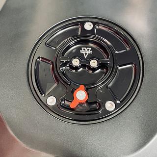 Vortex V3 燃料キャップ(V3 Fuel Cap) 黒ボルトおまけ付き Amazon.com