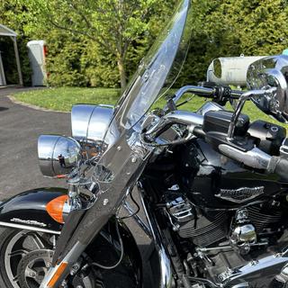 OUMURS 28" Detachable Windshield For Harley Touring Road King FLHR (1994-2025) With Bracket