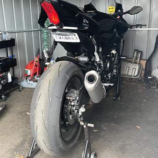 Stompgrip Tank Pad Yamaha R1 / R1M 2015-2025 - RevZilla