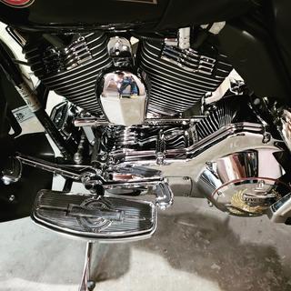 thumbnail image 2 of Chrome Inner Primary Cover Trim For Harley Touring – Road King, Street Glide 2009-2016 2 of 3