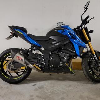 Yoshimura AT2 Street Slip-On Exhaust Suzuki GSX-S750 2018