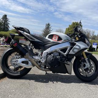 Akrapovic Homologated Slip-On Exhaust Aprilia RSV4 / Tuono
