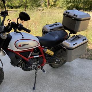 デイトナ 97006 GIVI PL7407 SCRAMBLER800 GIVI PL7407 サイドケースホルダー MONOKEY