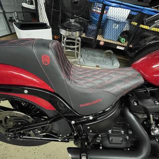 Saddlemen Pro Series SDC Performance Gripper Seat For Harley