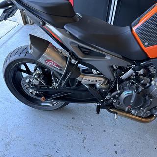 Yoshimura AT2 Street Slip-On Exhaust KTM 790 Duke / 890 Duke Yoshimura AT2 Street Slip-On Exhaust KTM 790 Duke / 890 Duke