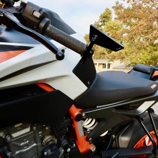 Rizoma Cut Edge Mirror - RevZilla