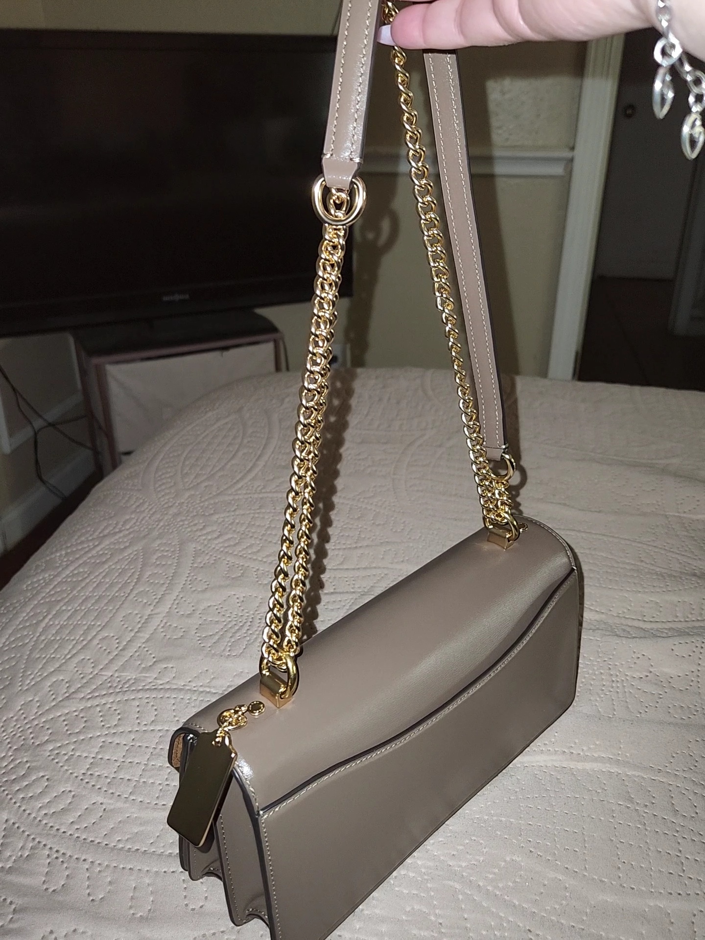 @ ページ　SCLO-243/CW Klare Envelope Crossbody Bag | Bags | Coach | COACH®