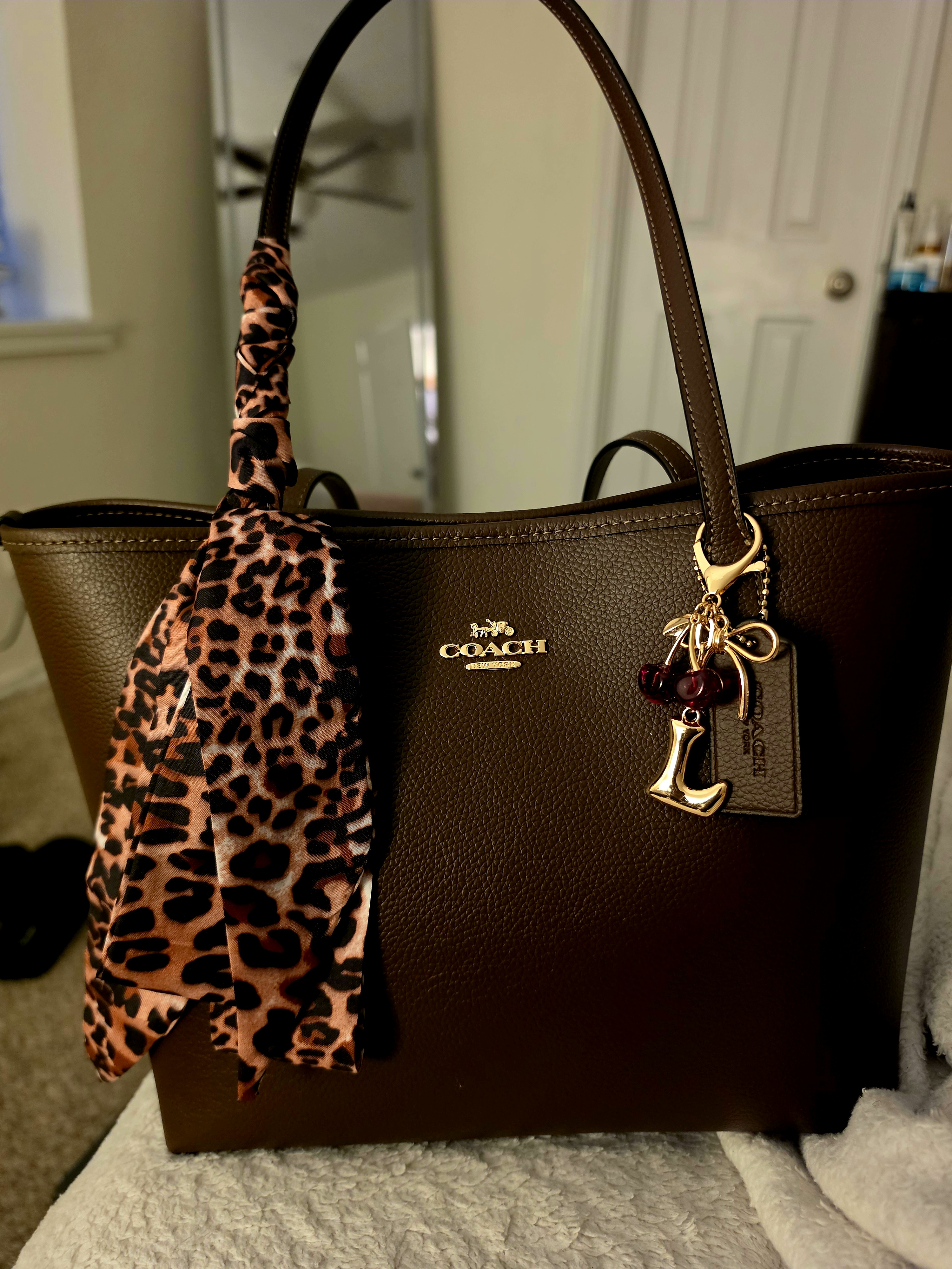 Medium City Tote Bag In Signature Canvas | COACH®