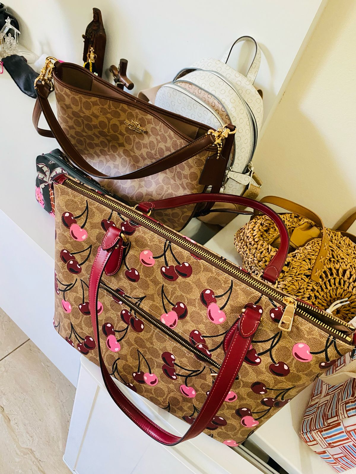 Gallery Tote Bag In Signature Canvas | COACH®