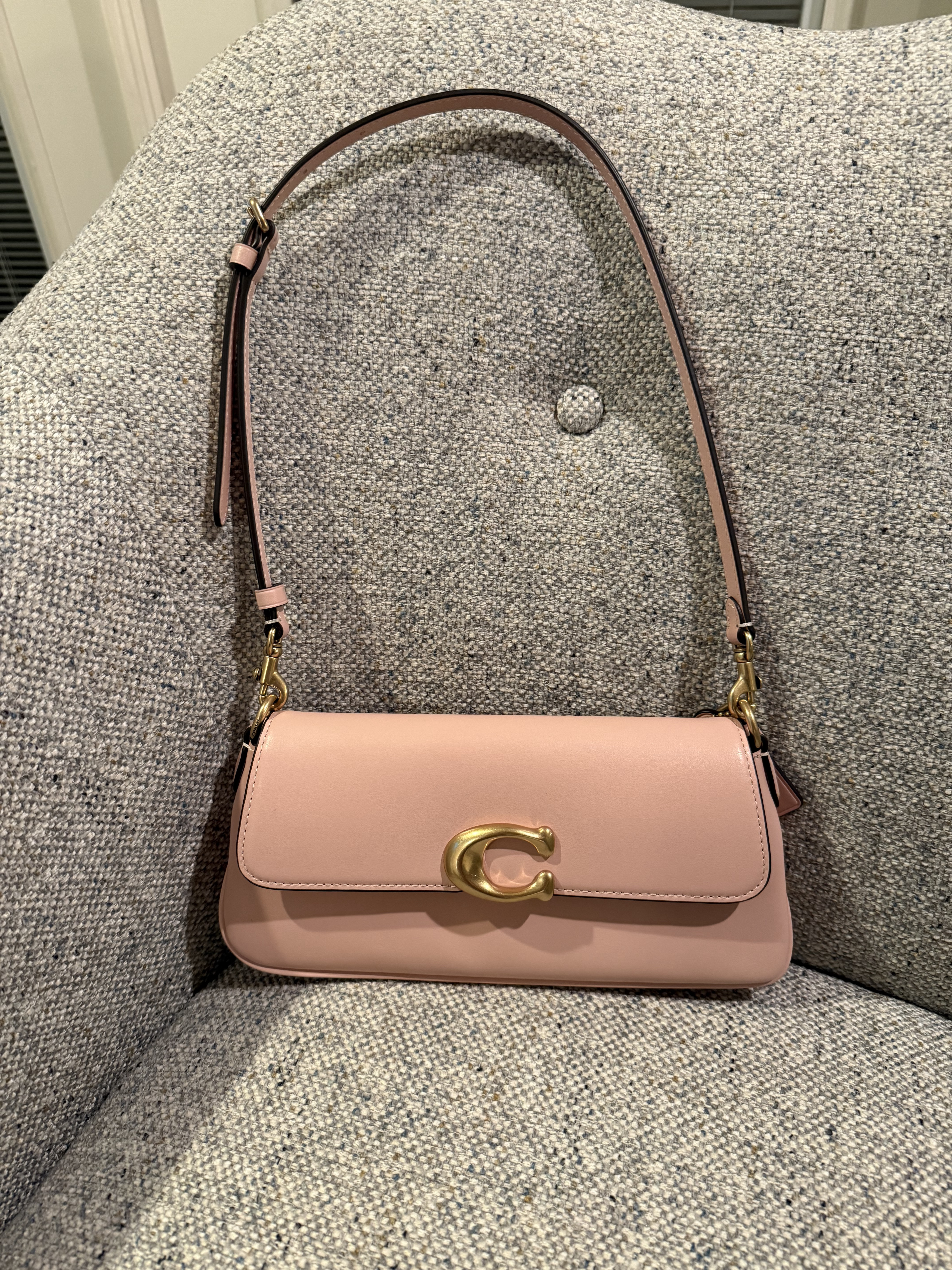 Jet Shoulder Bag In Signature Canvas | Bags | Coach | COACH®
