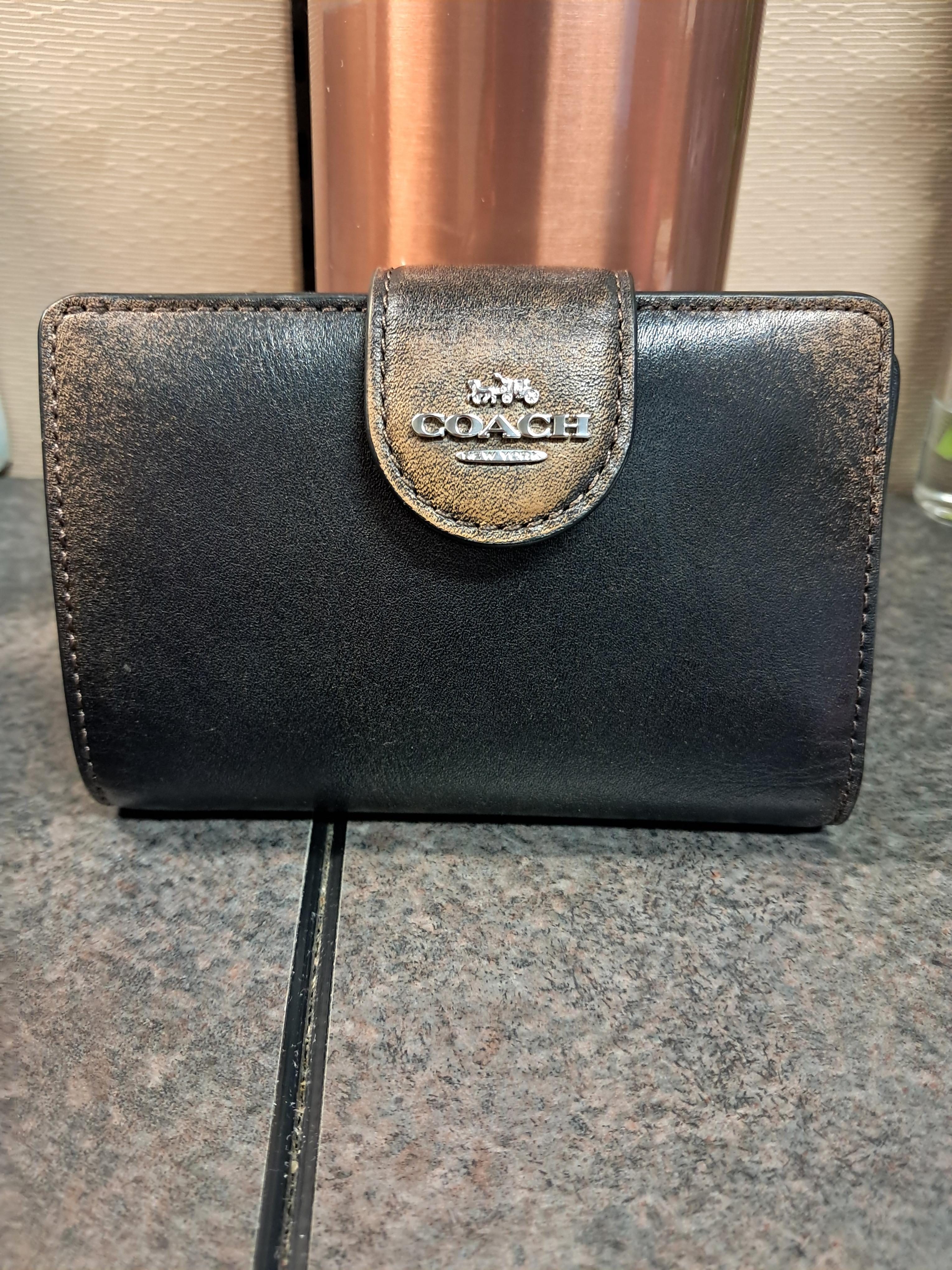 Medium Corner Zip Wallet In Signature Canvas | COACH®