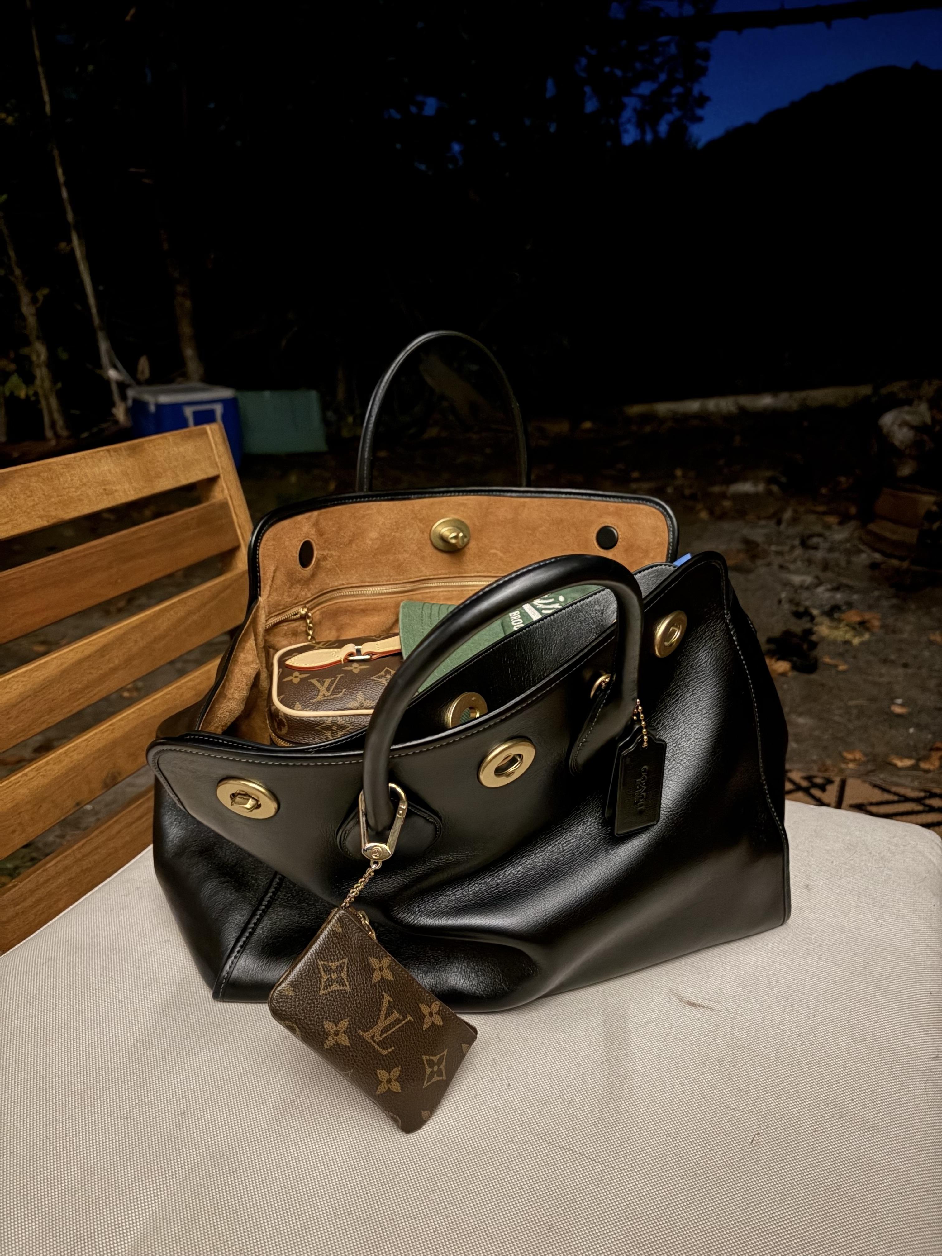 Buy Now Turnlock Tote Bag 40 | COACH®