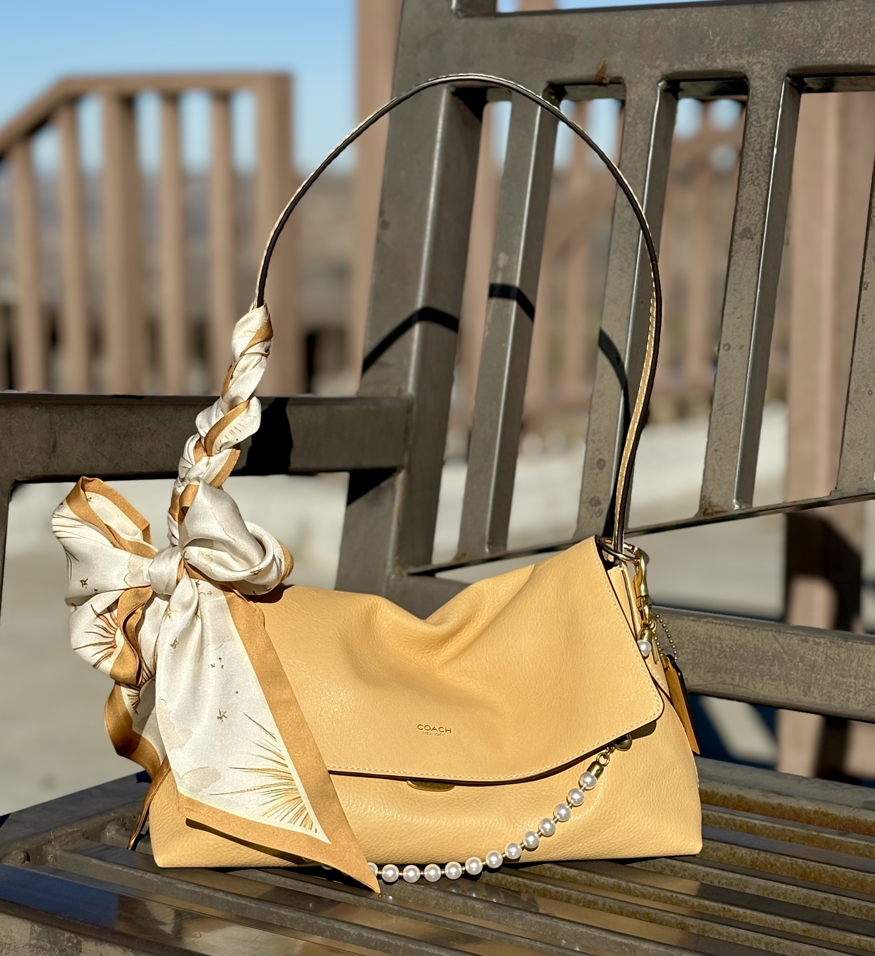 ch!iii  ⭐　Suede Chain Shoulder Mina Large Suede Chain Shoulder Bag in PALE OCEAN - Sale | Michael