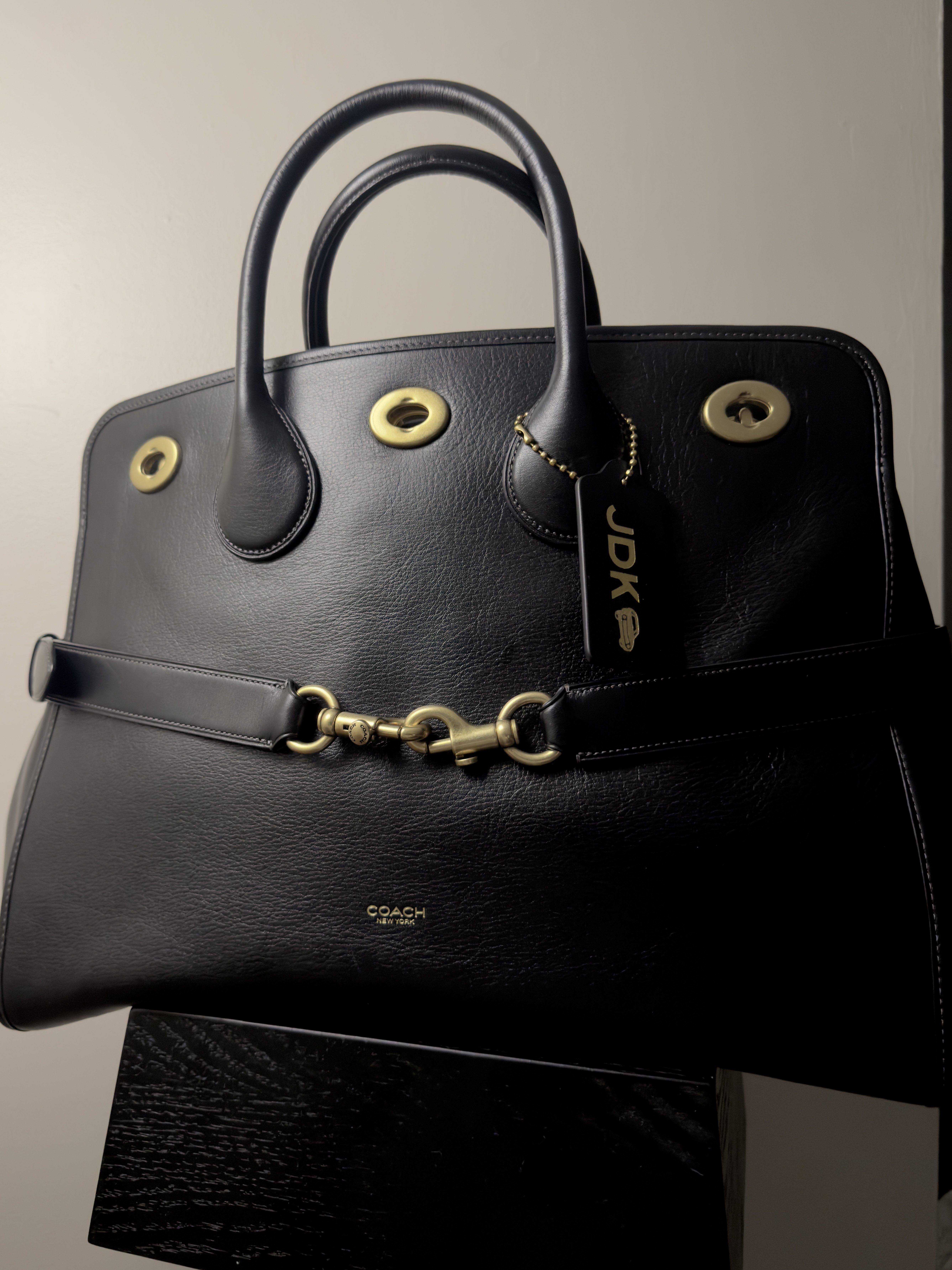 バッグ Coach Tote Bag Signature Turnlock Black Buy Now Turnlock Tote Bag 40 | Bags | Coach | COACH®