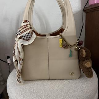 COACH】Lana Shoulder Bag Leather Beige Buy Coach Lana 23 Medium 