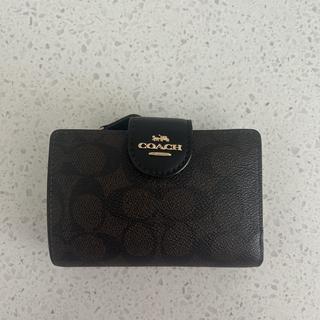 Medium Corner Zip Wallet In Signature Canvas | Wallets | Coach