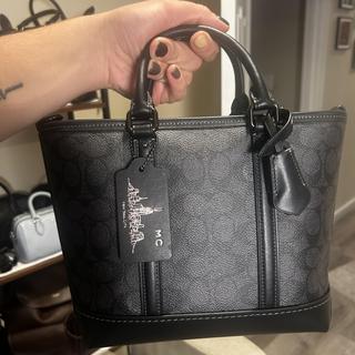 Metropolitan Carryall Bag 22 | Bags | Coach | COACH®
