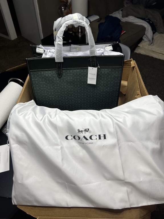 Field Tote Bag 40 With Coach Badge | COACH®