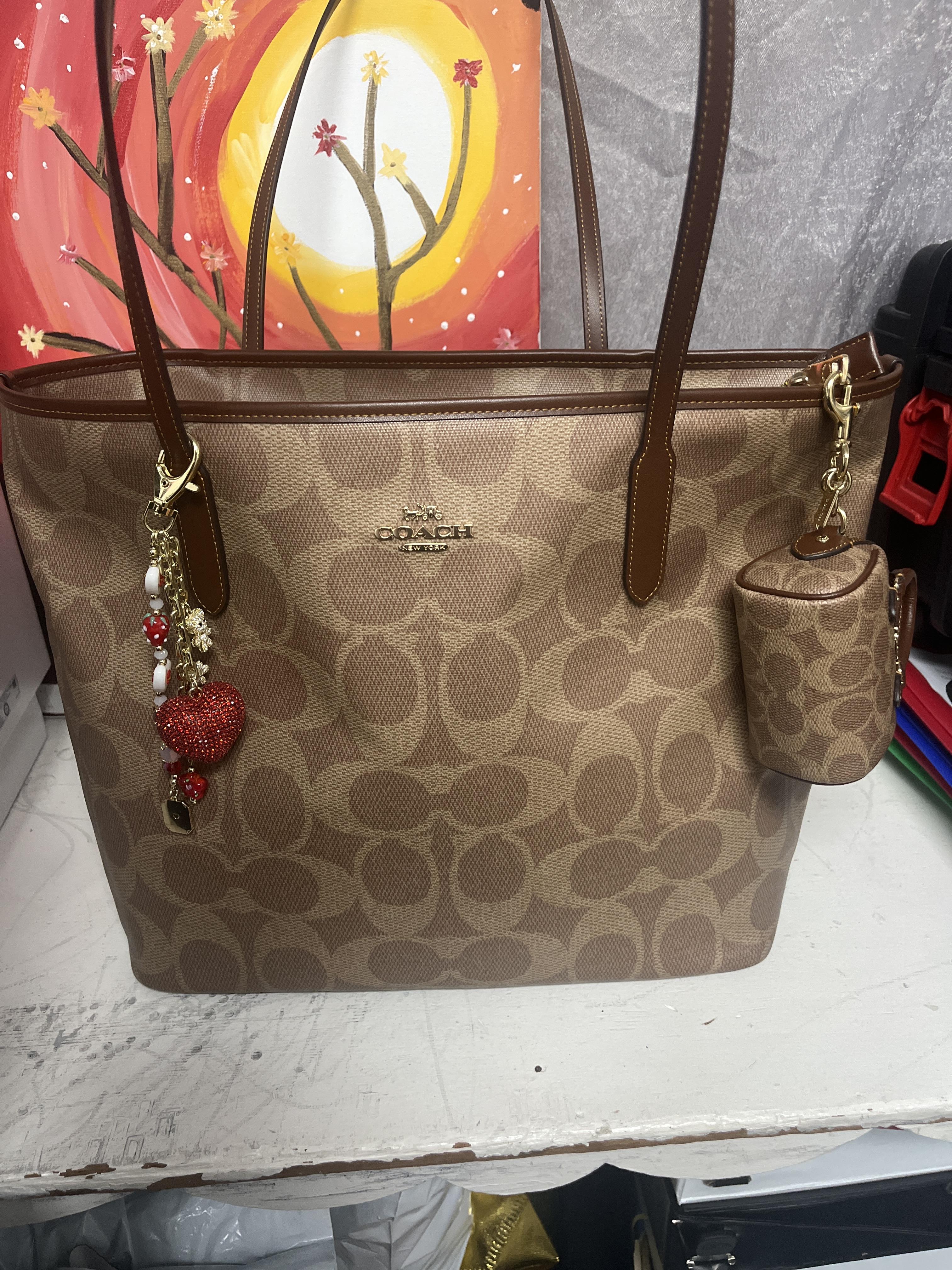 Large City Tote Bag In Maxi Signature Canvas | Bags | Coach | COACH®
