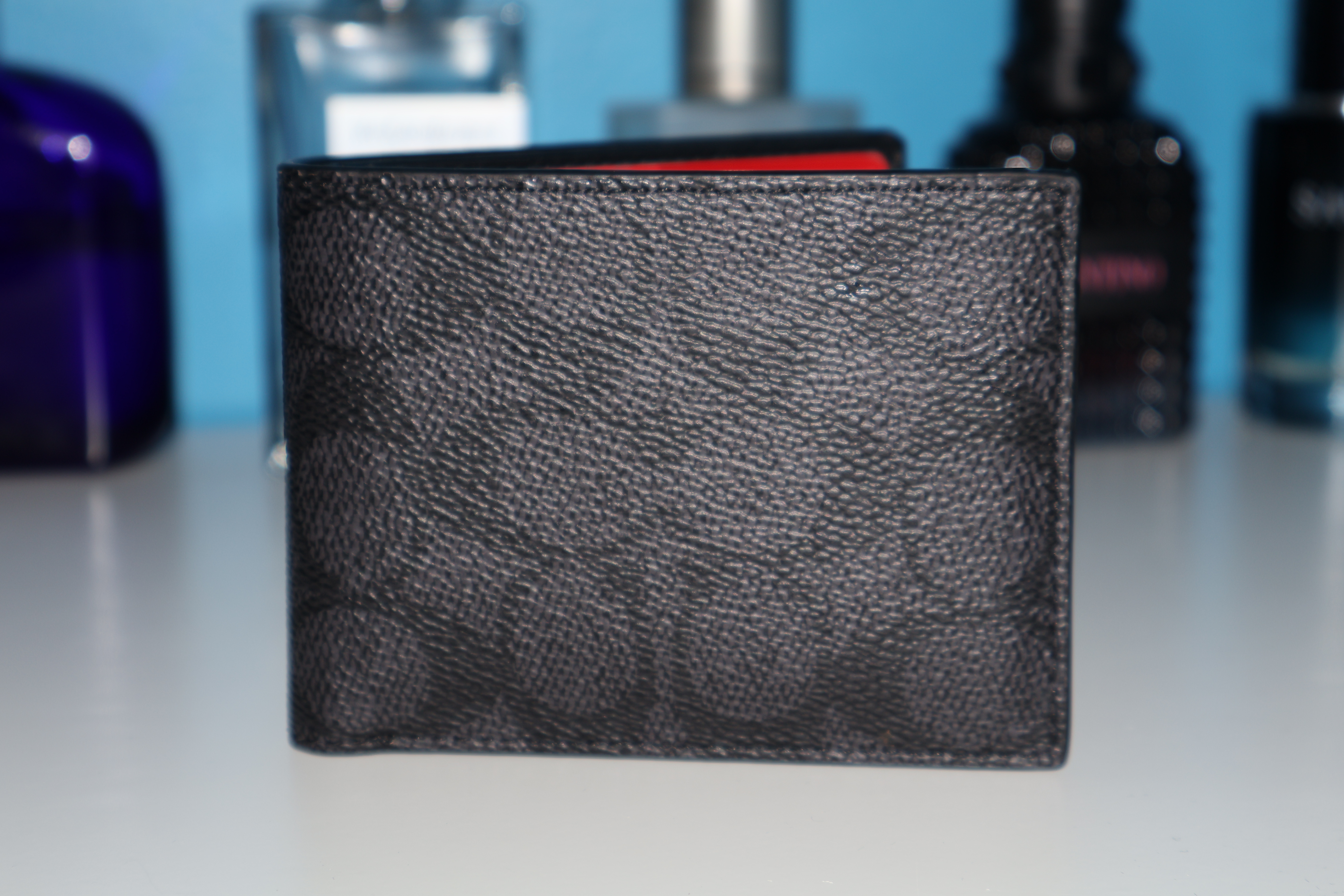 【COACH】Slim Billfold Wallet/Sketch Print COACH® | Slim Billfold Wallet With Coach Graphic