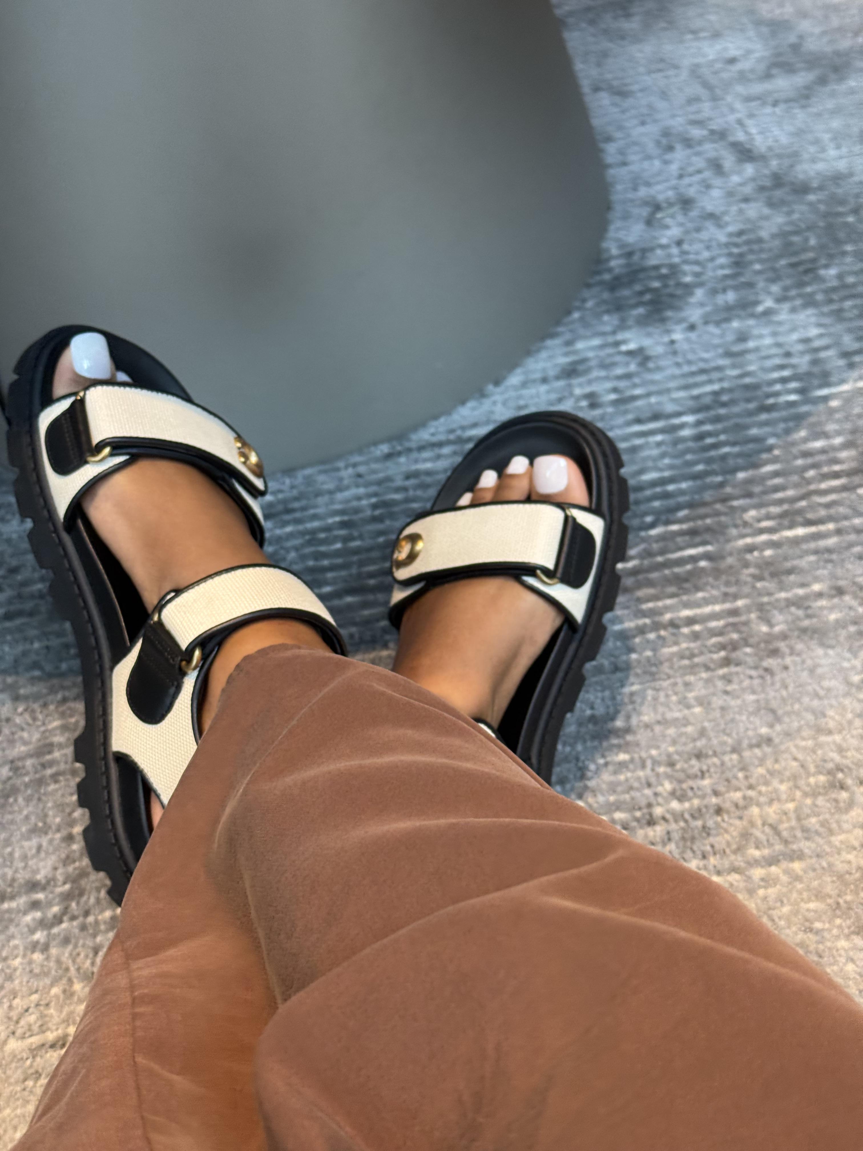 ★COACH★K-POPアイドル愛用★Brynn Sandal★サンダル 特価！ コーチ COACH COACH サンダル BRYNN LTH SANDAL CS094 （BLK