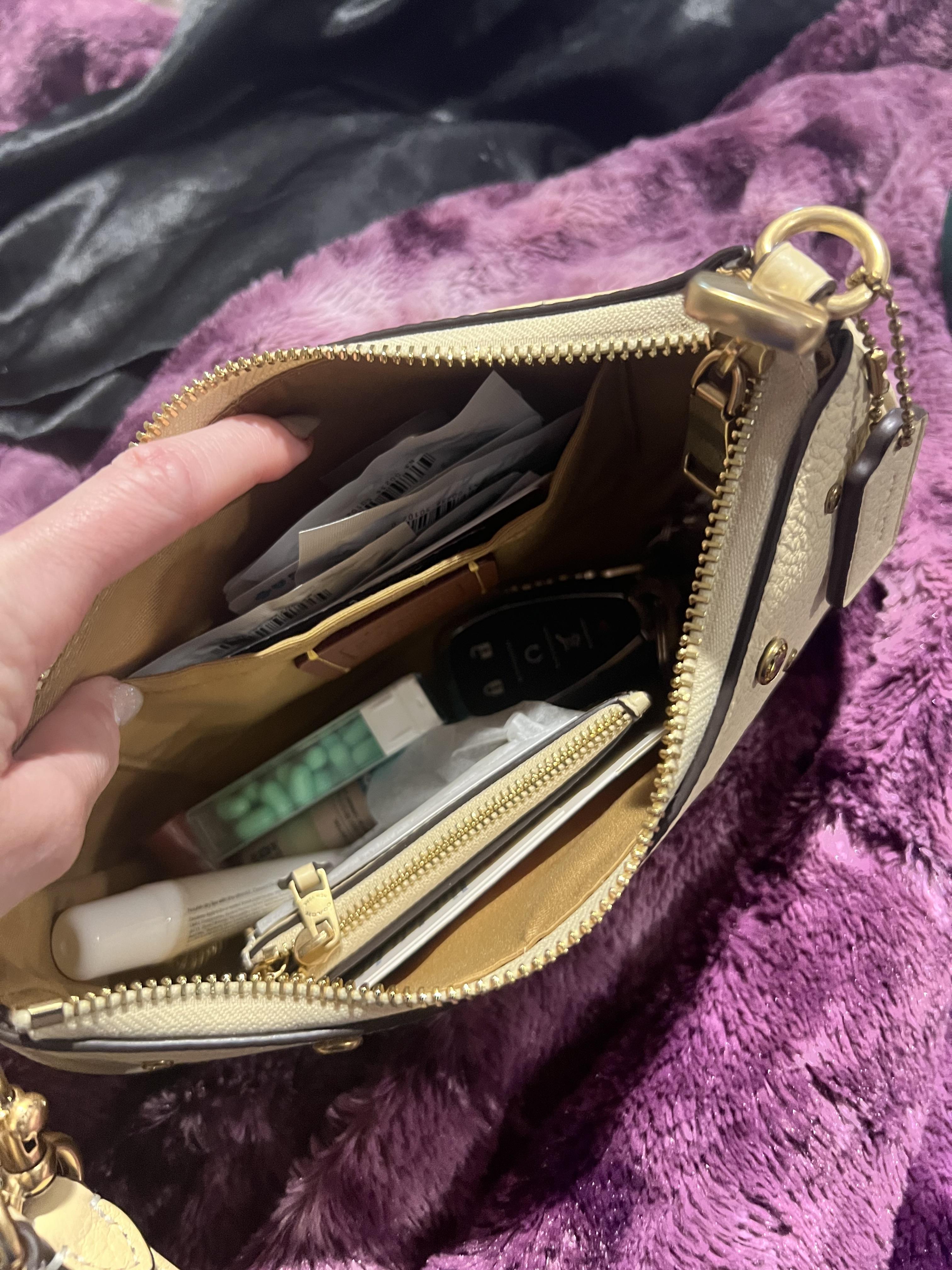 【Coach】25'春夏＊クリスタル付き☆テリ ショルダー CAL48 COACH® Outlet | Teri Shoulder Bag With Crystal