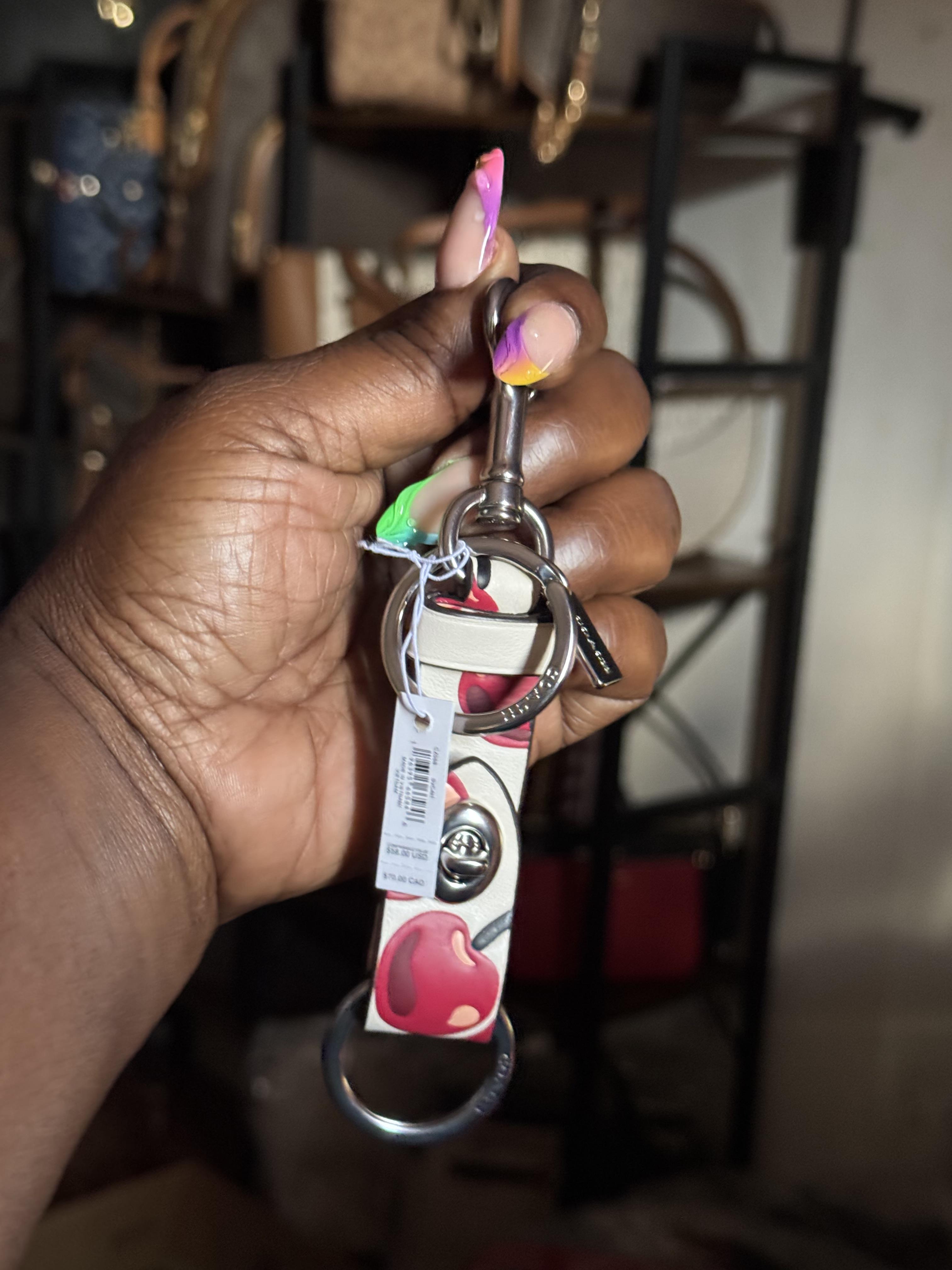 小物 cherry COACH® Outlet | Trigger Snap Bag Charm With Cherry Print