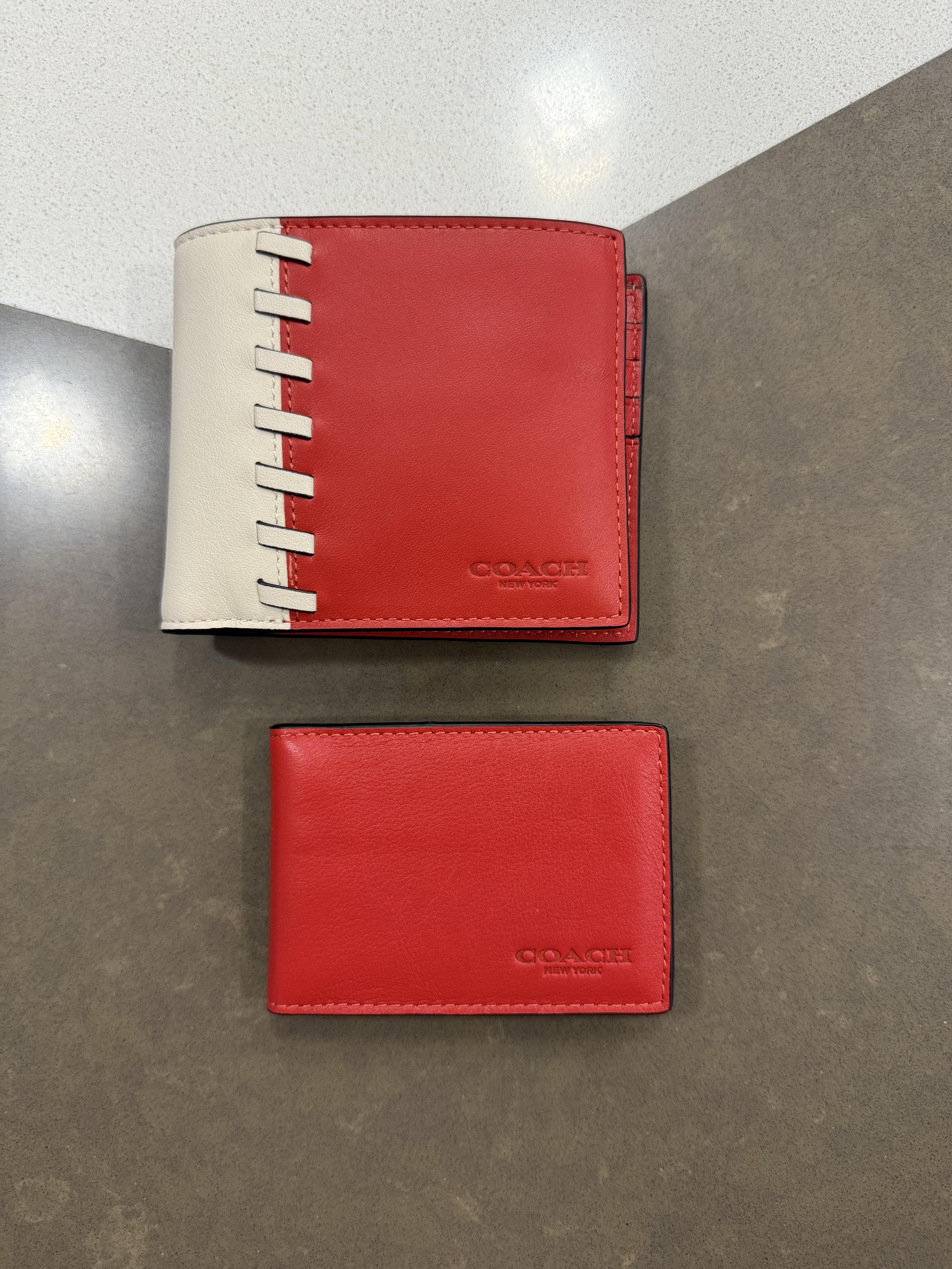 すぐ届く COACH x スヌーピー 3-IN-1 ウォレット シグネチャー 公式】コーチアウトレット | 【COACH X PEANUTS】3-IN-1