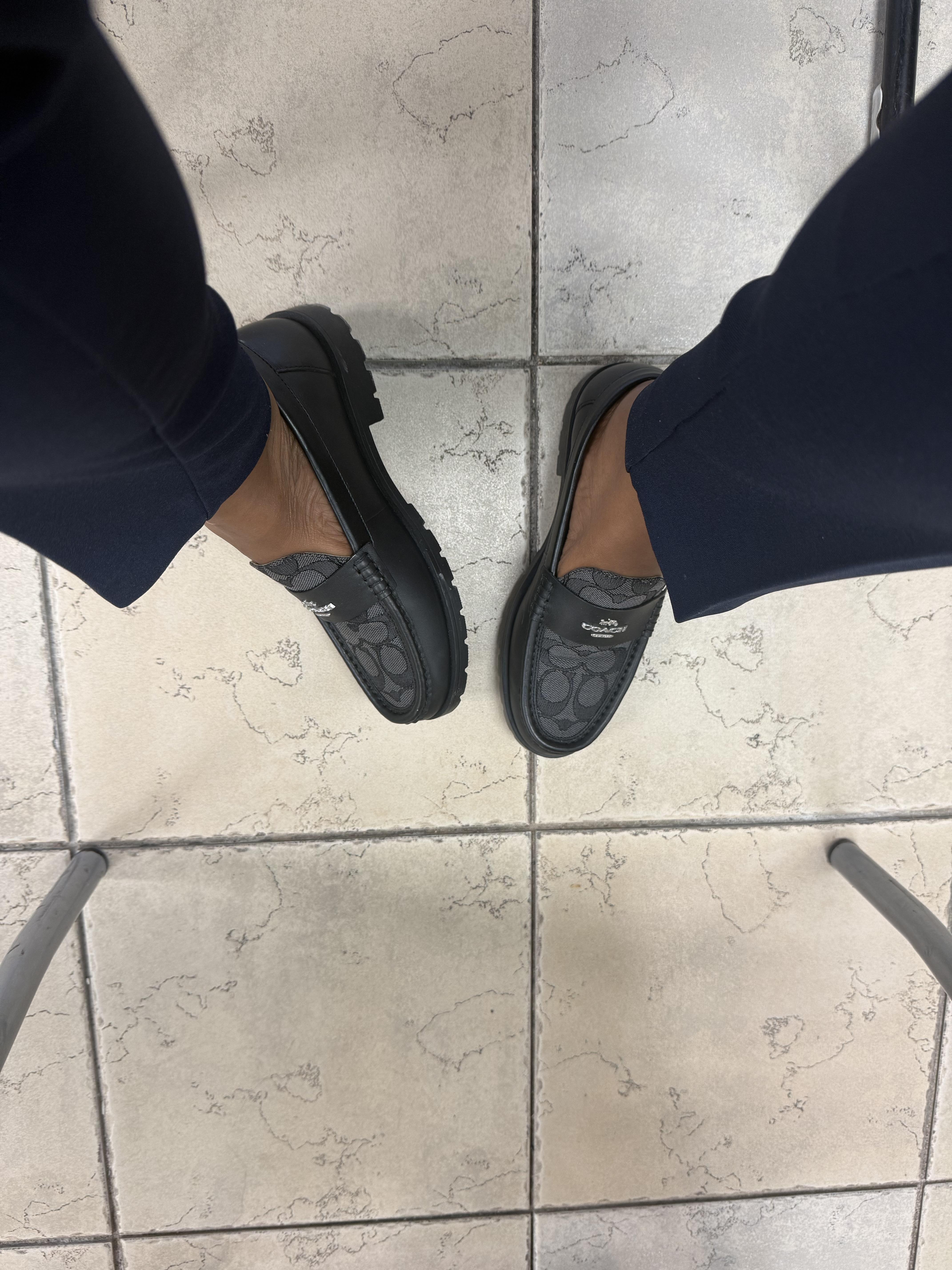 限定セール!!Coach(コーチ)Janie ロゴ ローファー COACH® Outlet | Janie Loafer