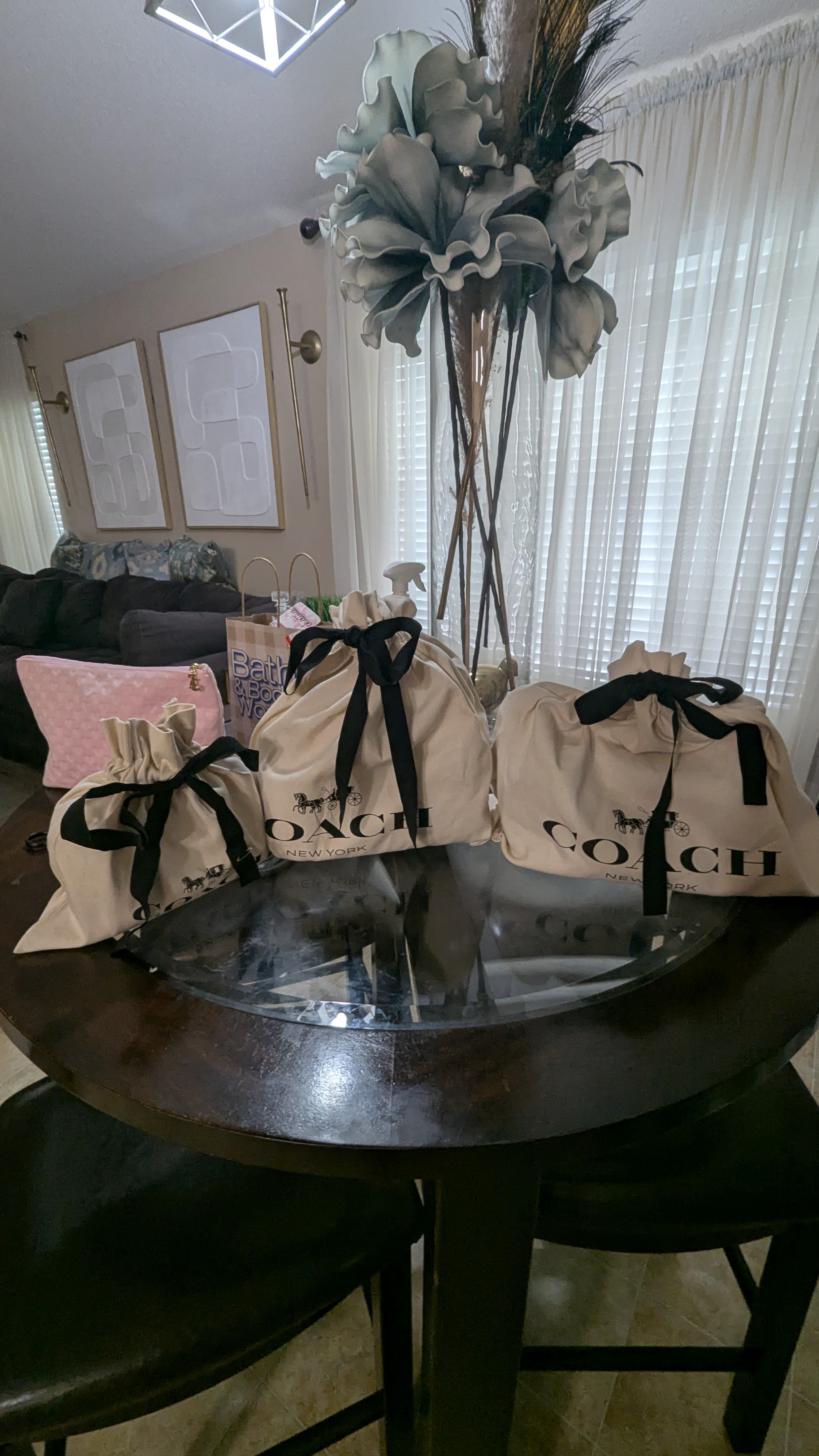 ショルダーバッグ・ポシェット COACH Slim Crossbody Bag  CAT22 COACH® Outlet | Slim Crossbody Bag