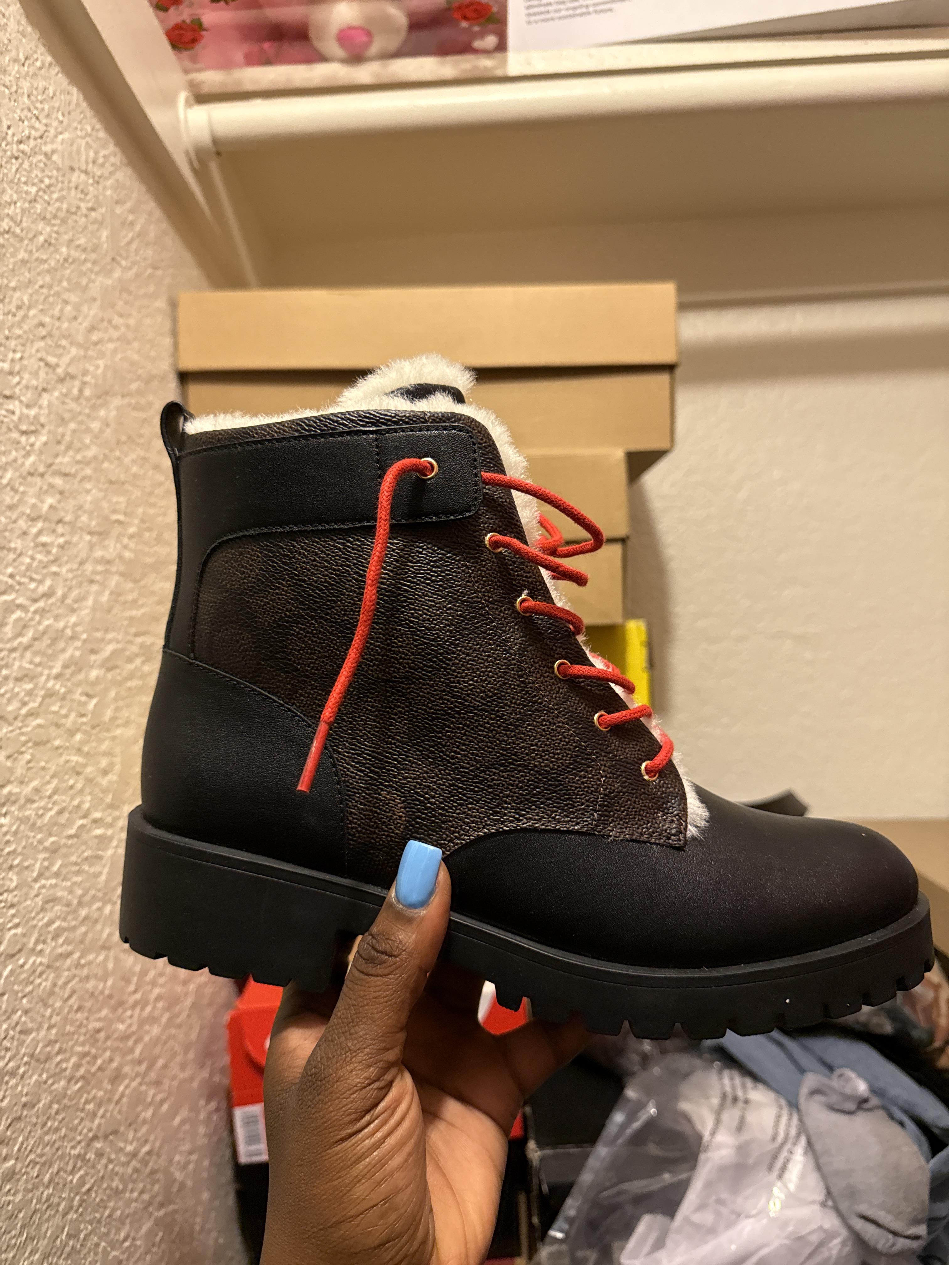 【COACH】Lorraine ブーティ 在庫確認下さい  CW711 COACH® Outlet | Lorraine Bootie In Signature Canvas