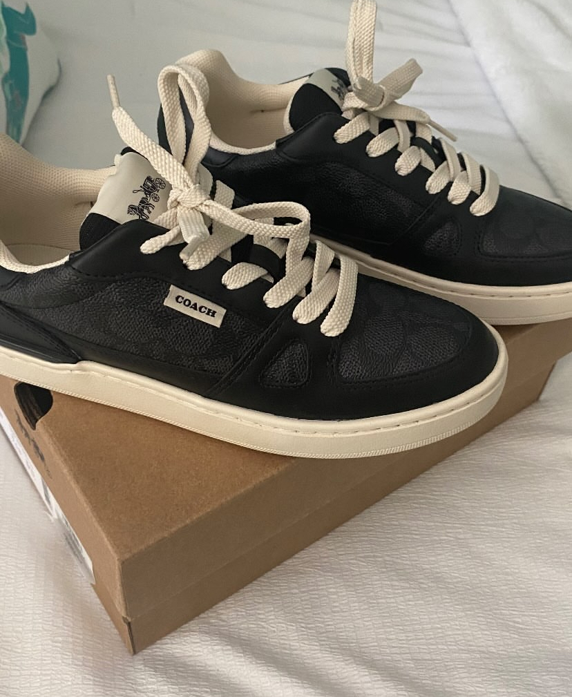 【COACH】Clip Court スニーカー 在庫確認下さい CY239 COACH® Outlet | Clip Court Low Top Sneaker In Signature Canvas